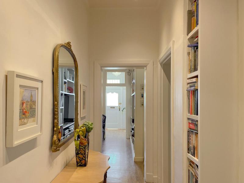 To Let 2 Bedroom Property for Rent in Bantry Bay Western Cape